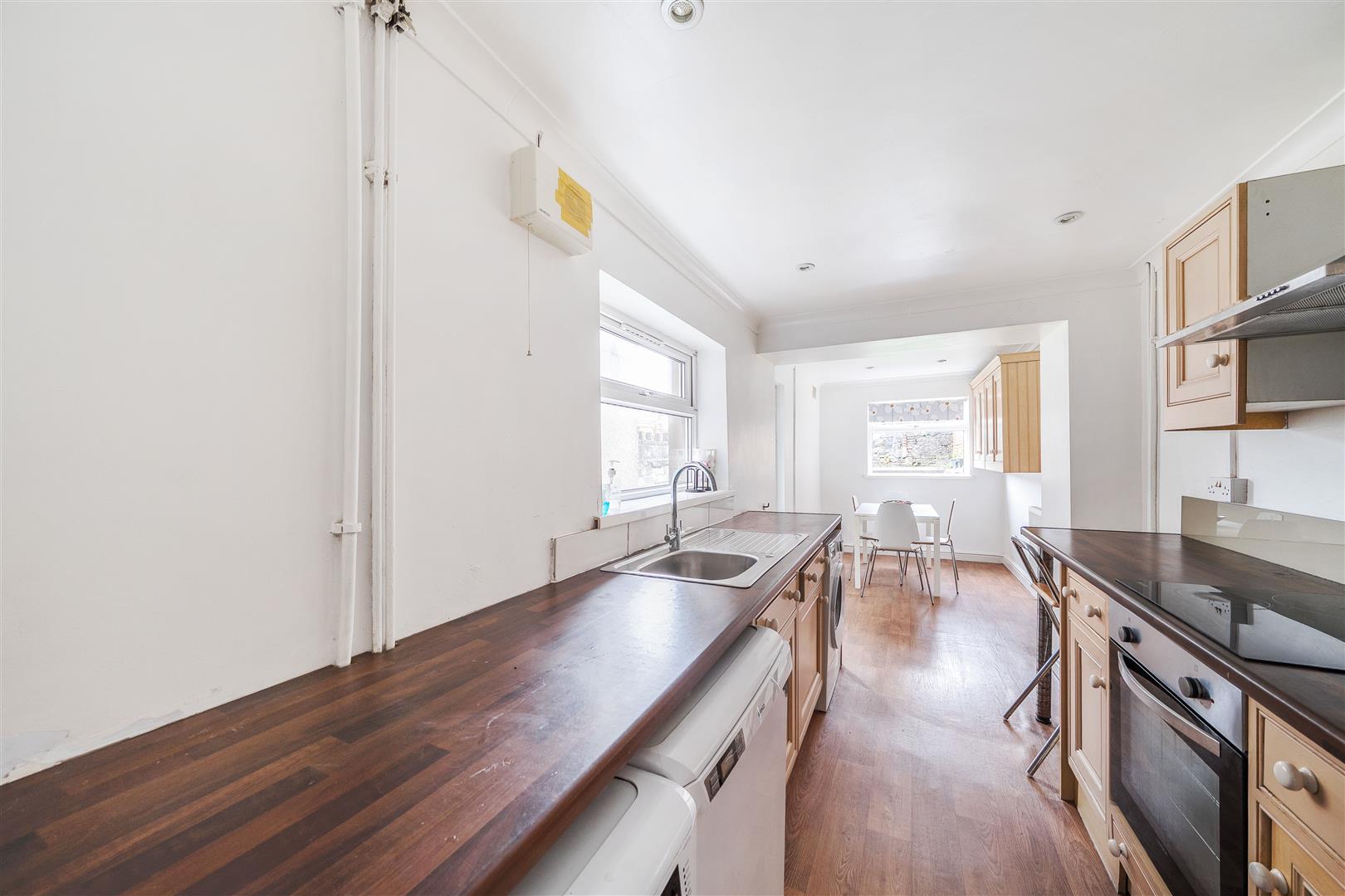 Burrows Road, Sandfields, Swansea, SA1 3TT